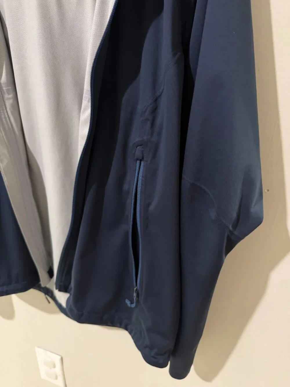 The North Face Men’s Navy Blue Full Zip Jacket Outdoor Casual Lightweight